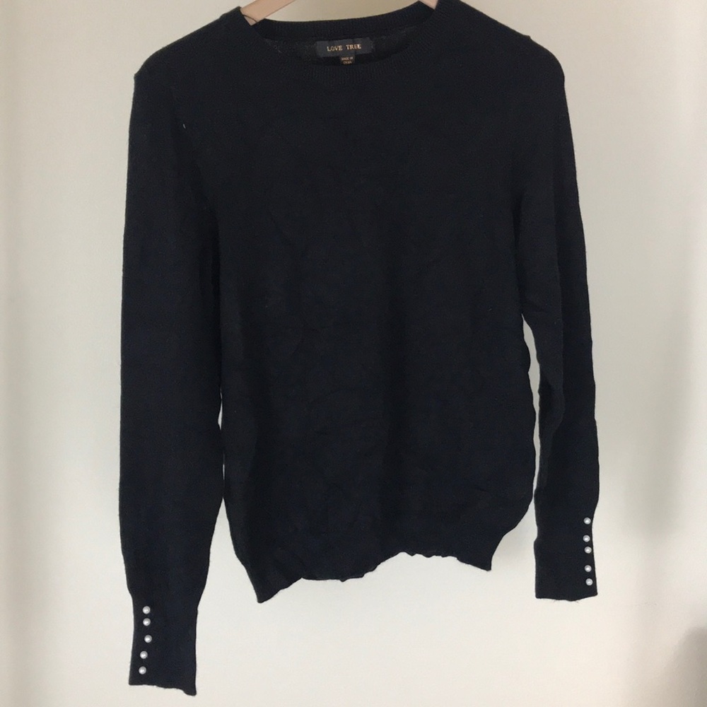 Black Sweater - Love Tree